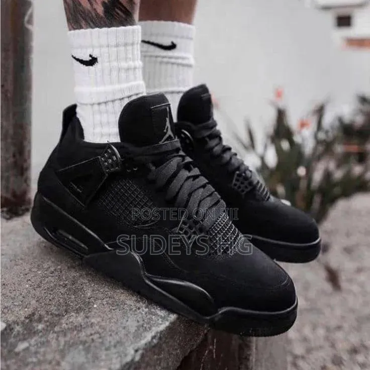 Air Jordan 4 Black Cat