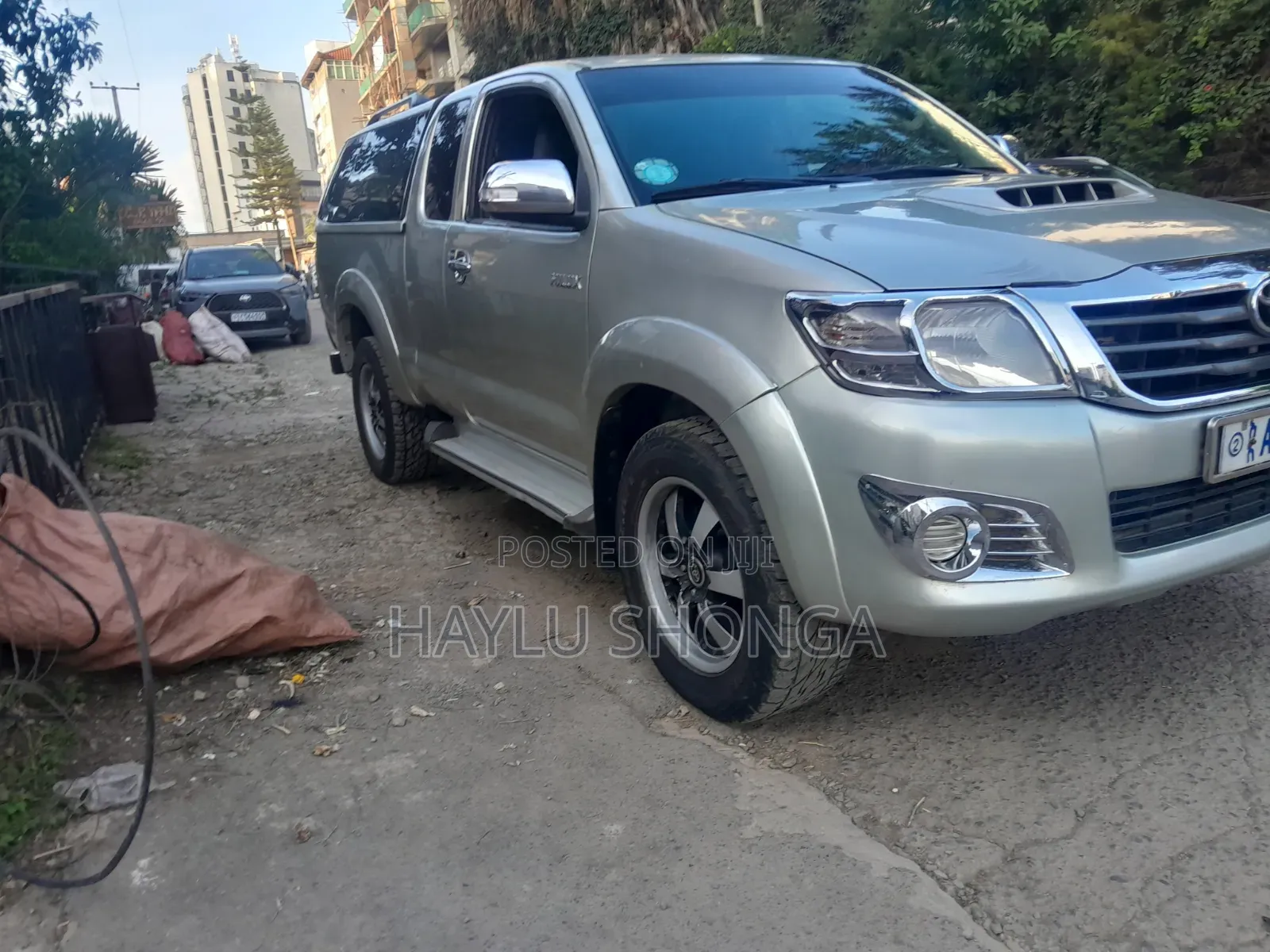 Toyota Hilux 2013 Silver
