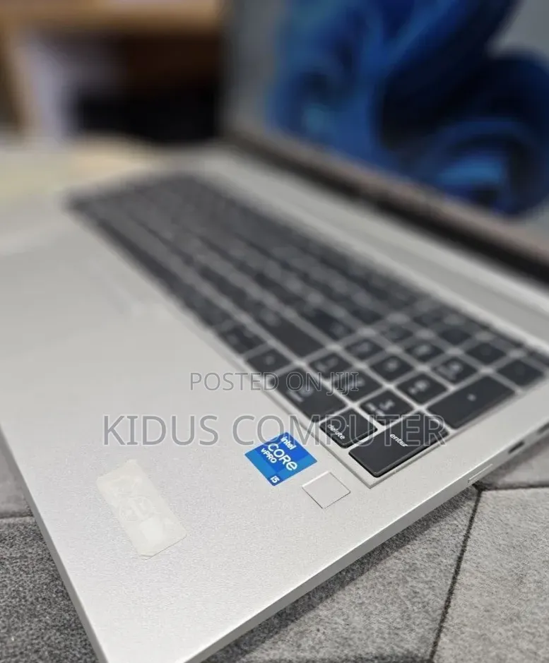 New Laptop HP EliteBook 845 G8 16GB Intel Core i5 SSD 512GB