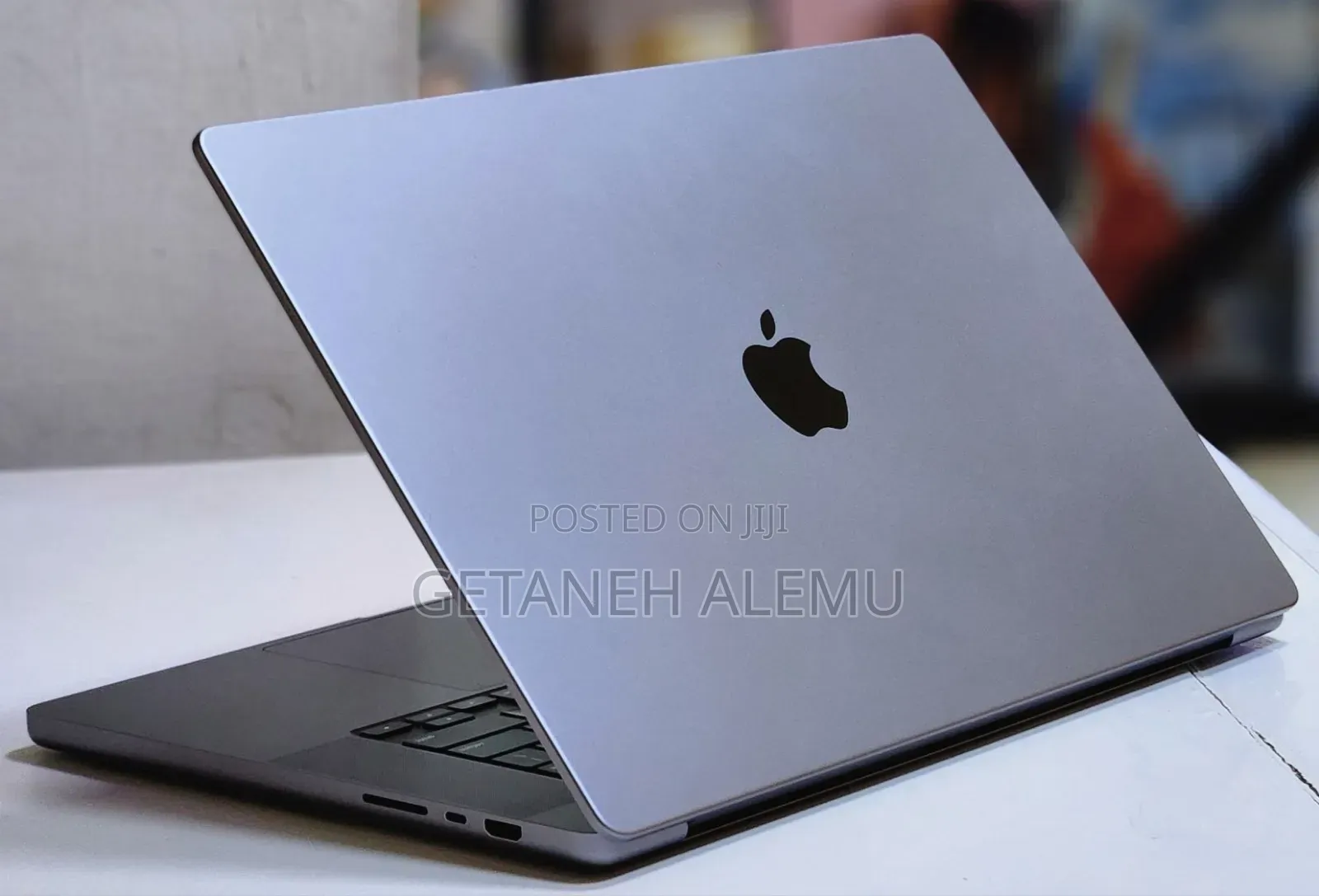 New Laptop Apple MacBook Pro 2021 M1 32GB Apple M1 Pro SSD 512GB