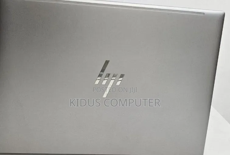 New Laptop HP ZBook Firefly 16 G10 16GB Intel Core i5 SSD 512GB