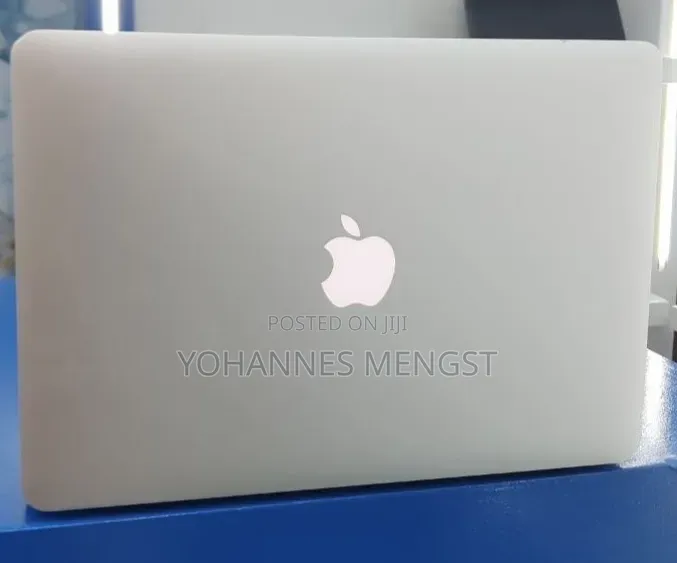 New Laptop Apple MacBook Air 2017 8GB Intel Core i7 SSD 128GB