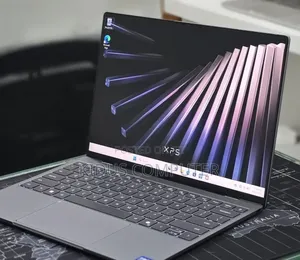 New Laptop Dell XPS 15 8GB Intel Core 5 SSD 512GB