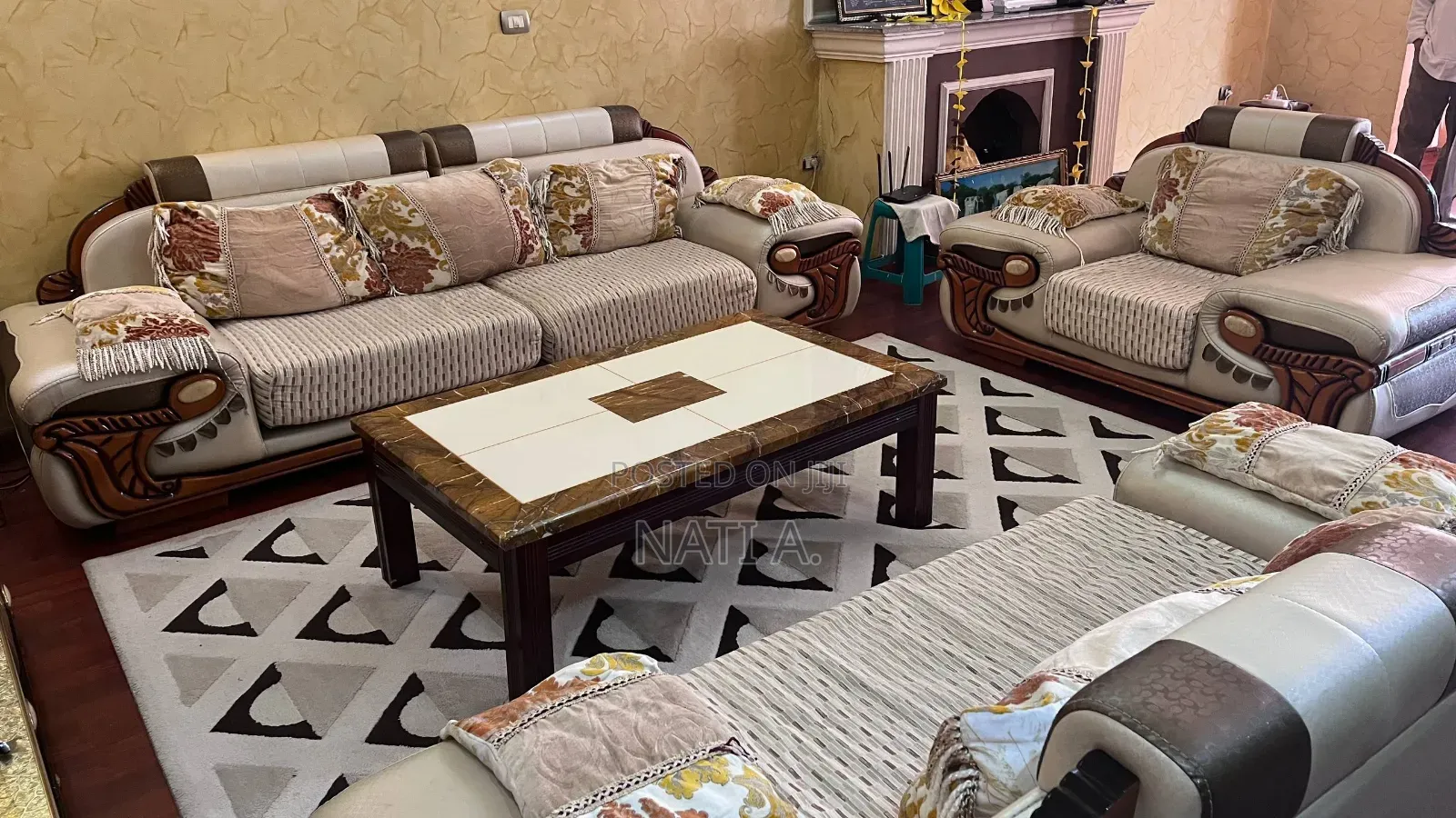 ሶፋ /Luxury Sofa Multi-Toned Beige and Brown Royal-Style Sofa