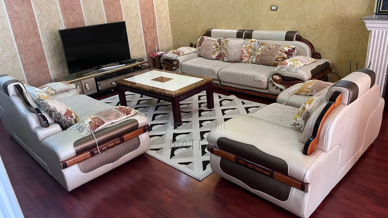 ሶፋ /Luxury Sofa Multi-Toned Beige and Brown Royal-Style Sofa