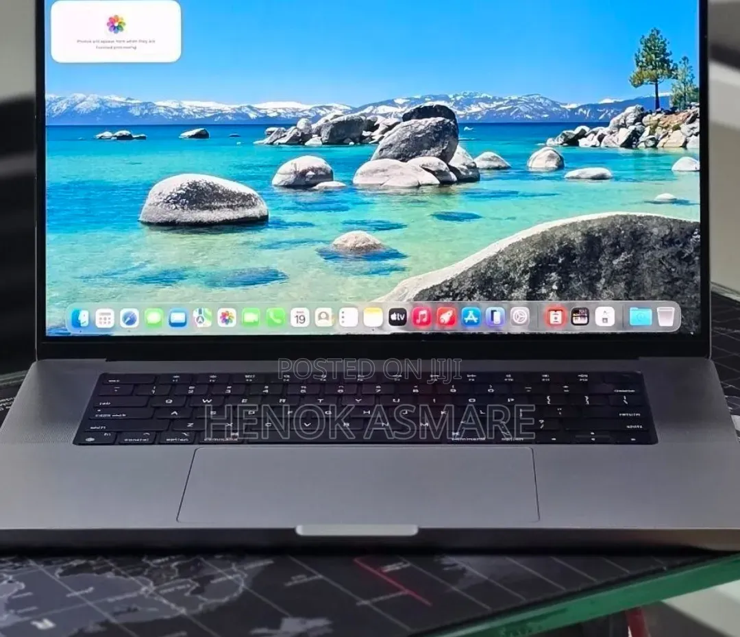New Laptop Apple MacBook Pro 2023 M2 16GB Apple M2 SSD 512GB