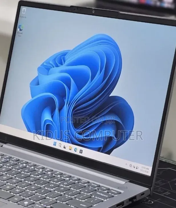 New Laptop Lenovo ThinkPad X1 Yoga 16GB Intel Core 5 SSD 512GB