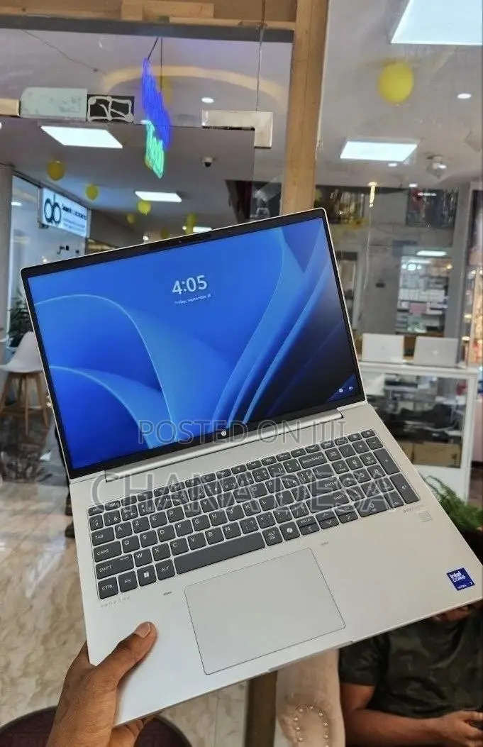 New Laptop HP ProBook 460 G11 16GB Intel Core Ultra 7 SSD 512GB