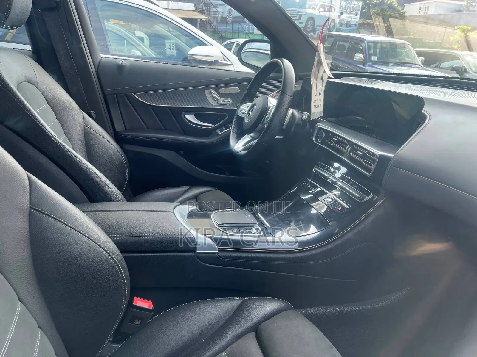 Mercedes-Benz C180 2023 Black