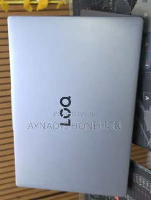 New Laptop Lenovo LOQ 15IRH8 12GB Intel Core i5 SSD 512GB