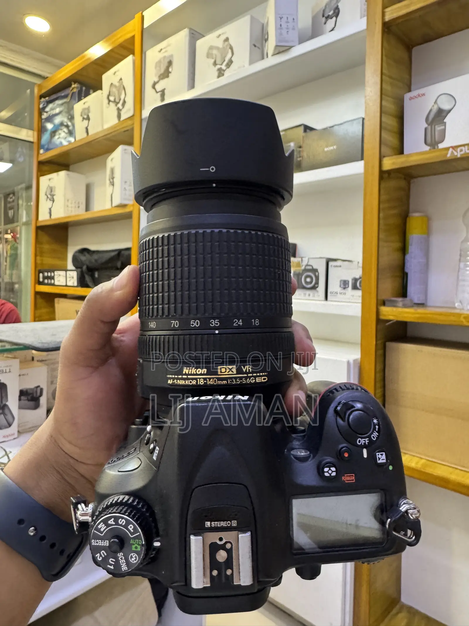 Nikon D7100 With 18-140mm Lens