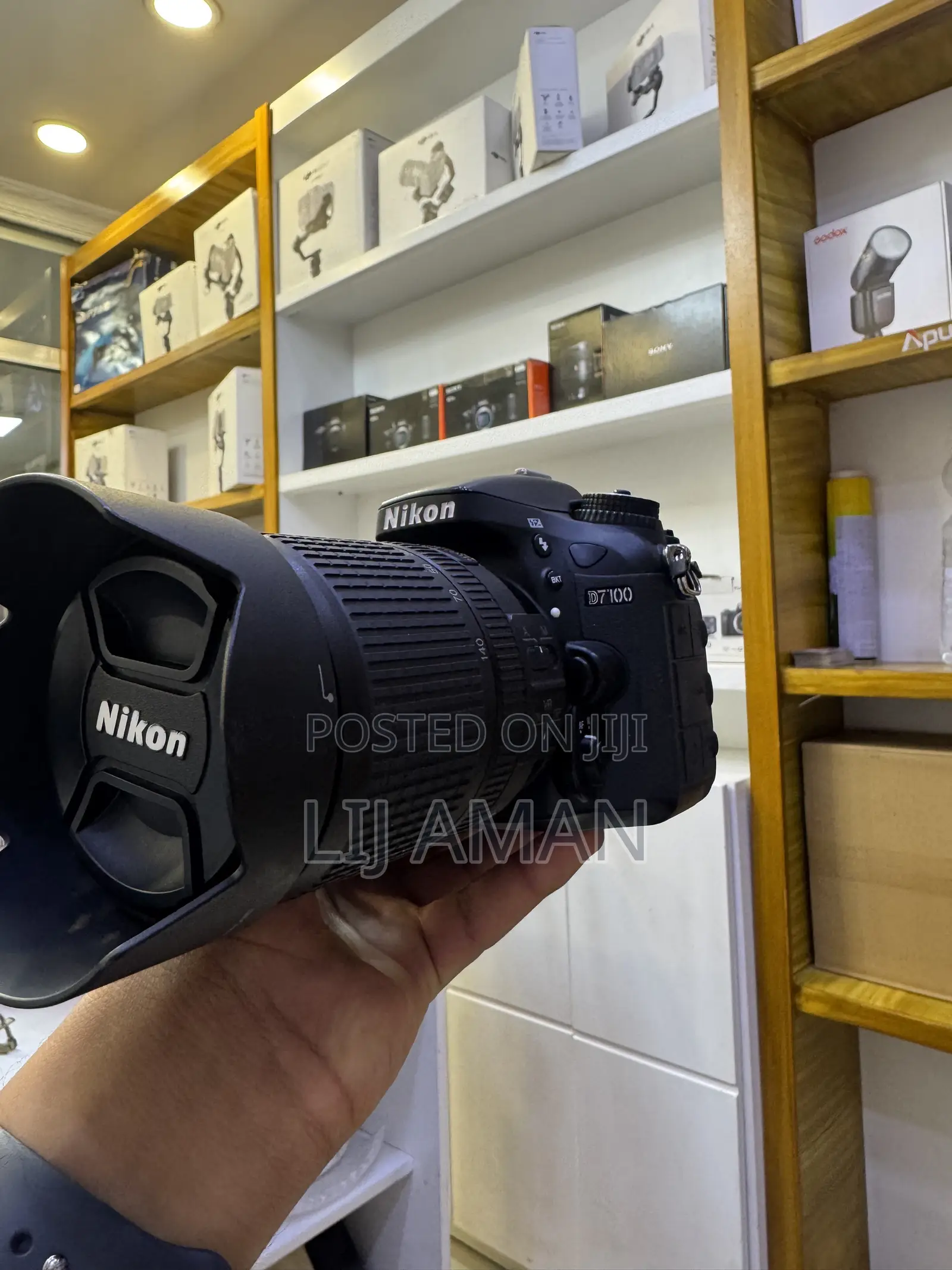 Nikon D7100 With 18-140mm Lens
