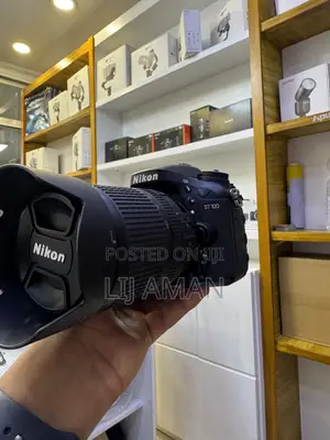 Nikon D7100 With 18-140mm Lens