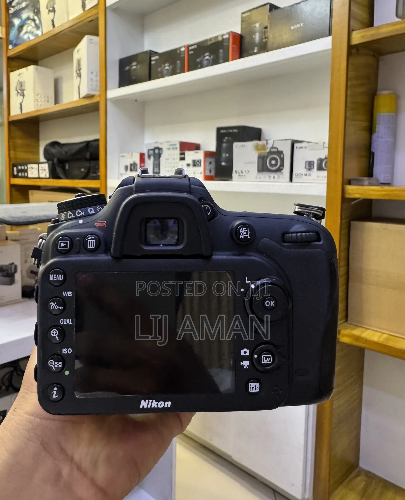 Nikon D7100 With 18-140mm Lens
