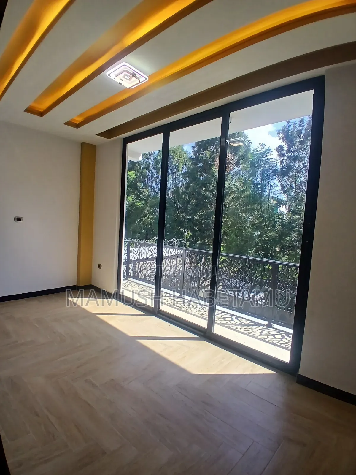 Furnished 8bdrm House in የግል, Nifas Silk-Lafto for sale