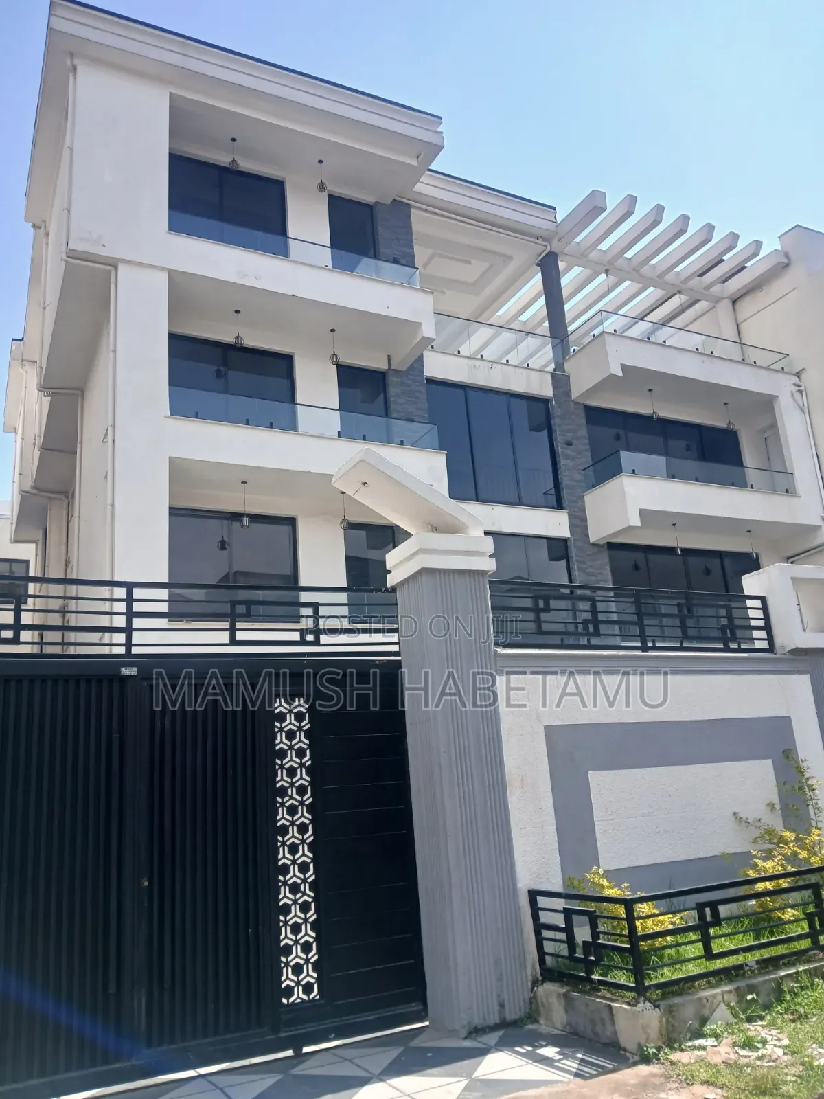 Furnished 12bdrm House in የግል, Nifas Silk-Lafto for sale