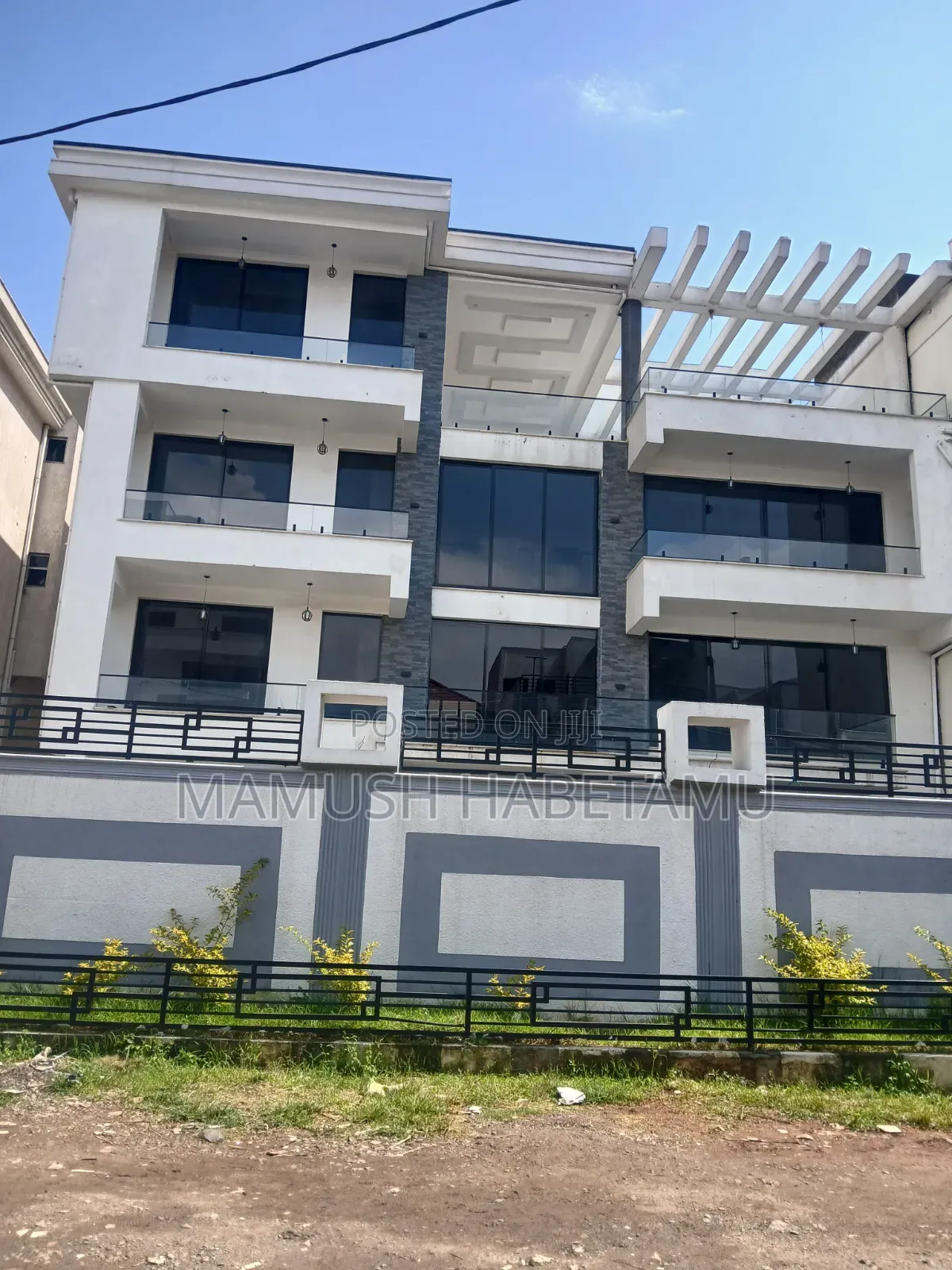Furnished 12bdrm House in የግል, Nifas Silk-Lafto for sale