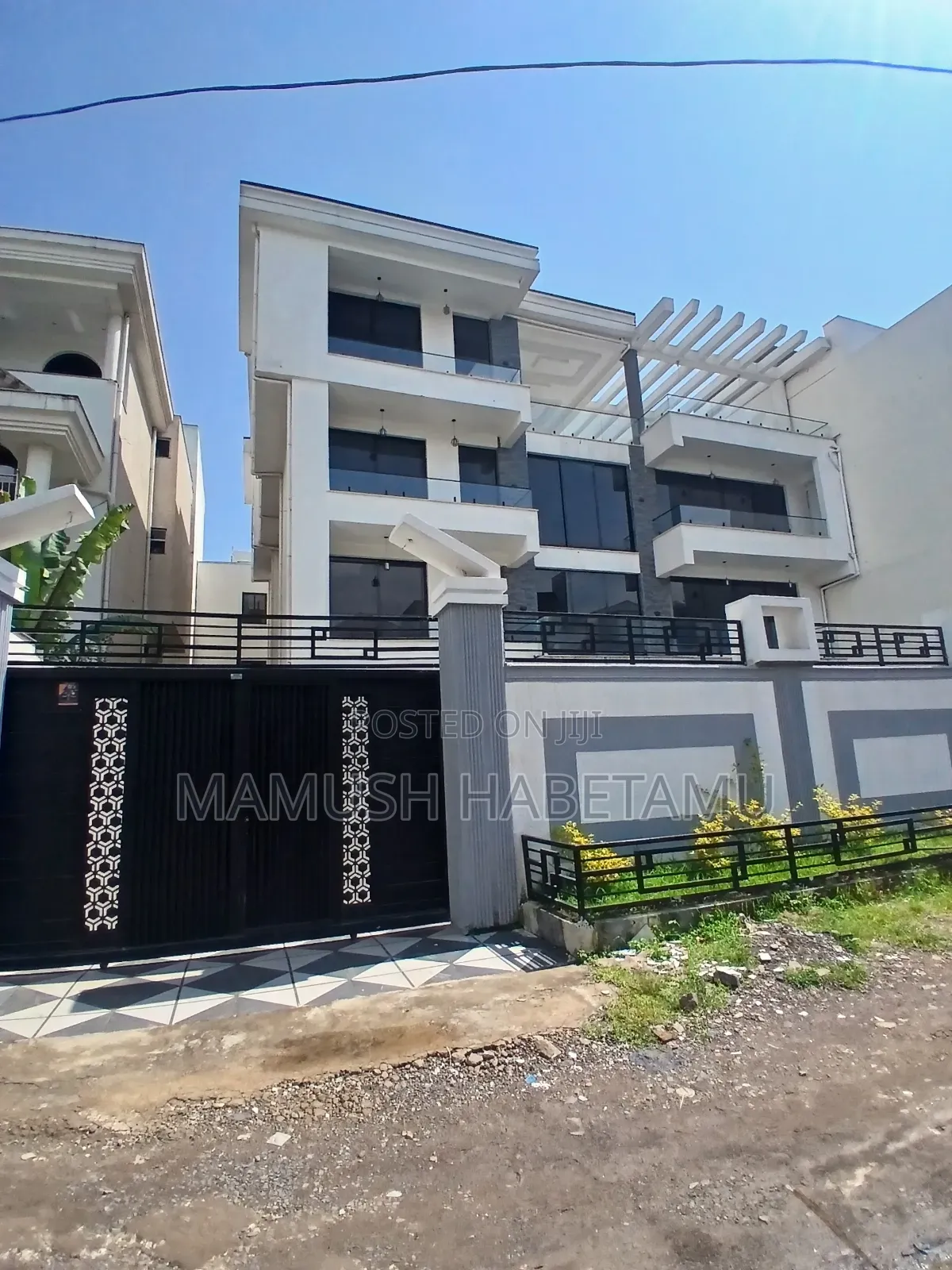 Furnished 12bdrm House in የግል, Nifas Silk-Lafto for sale