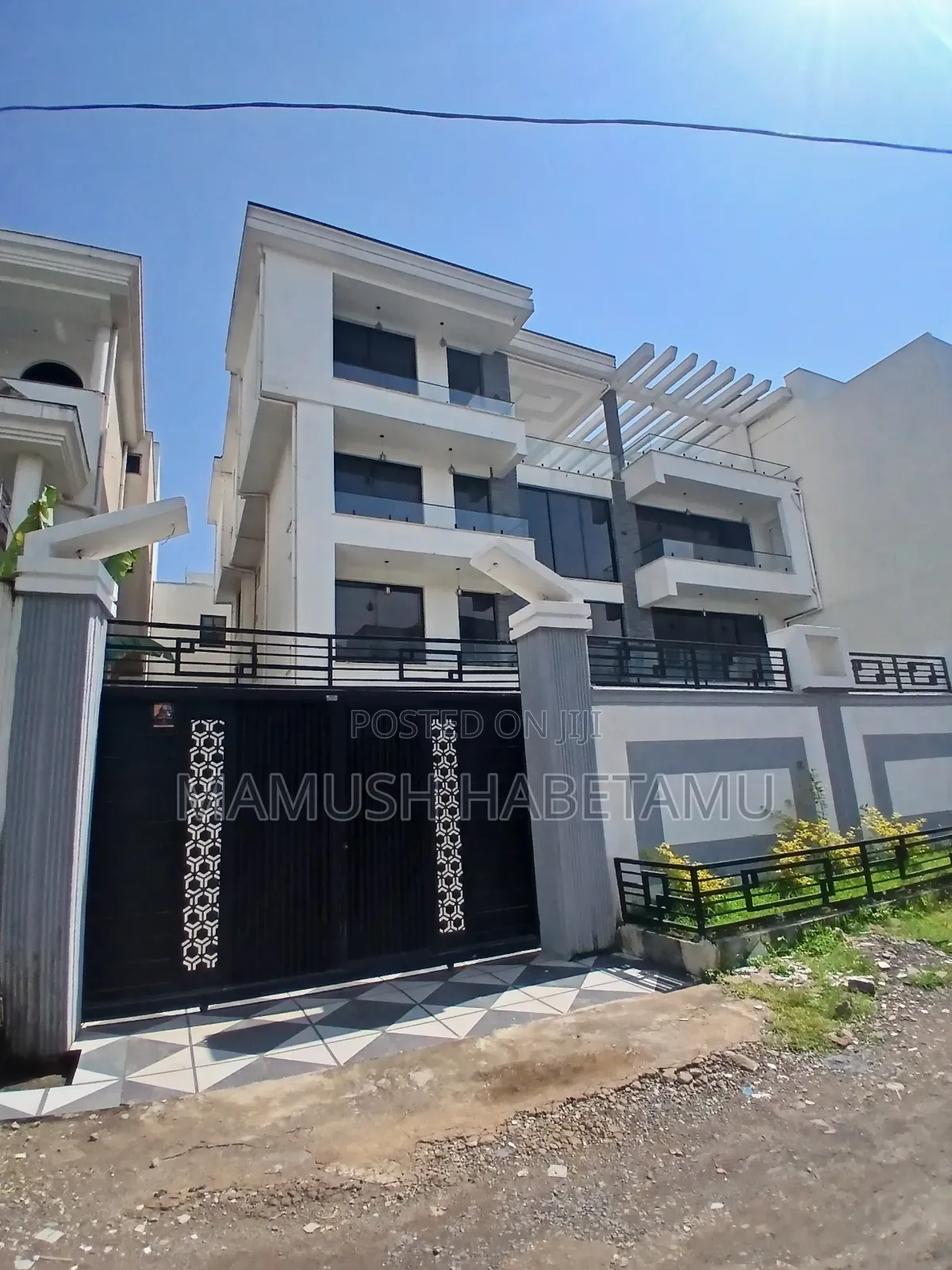 Furnished 12bdrm House in የግል, Nifas Silk-Lafto for sale