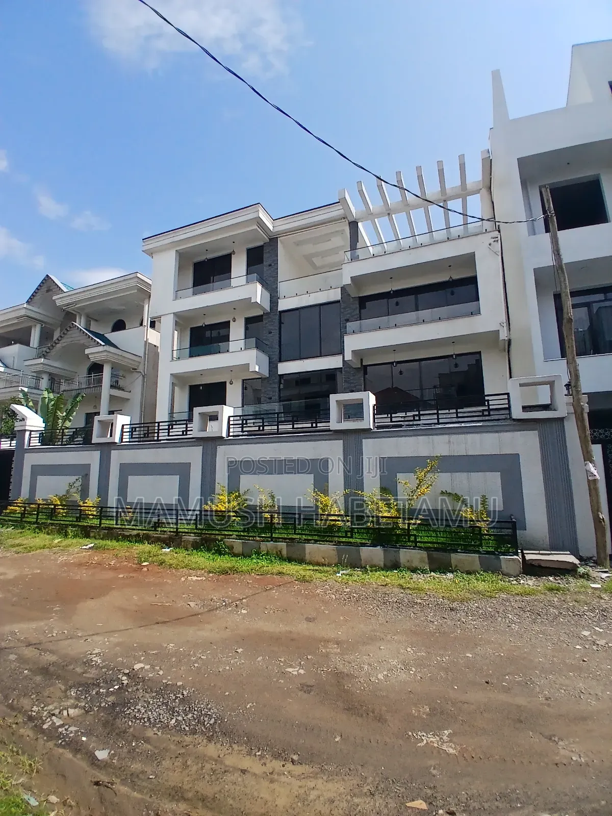Furnished 12bdrm House in የግል, Nifas Silk-Lafto for sale