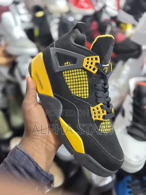 Jordan 4 Black Yellow High Master Quality Shoes Made in Vietnam