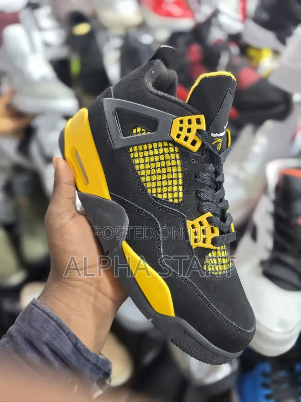 Jordan 4 Black Yellow High Master Quality Shoes Made in Vietnam