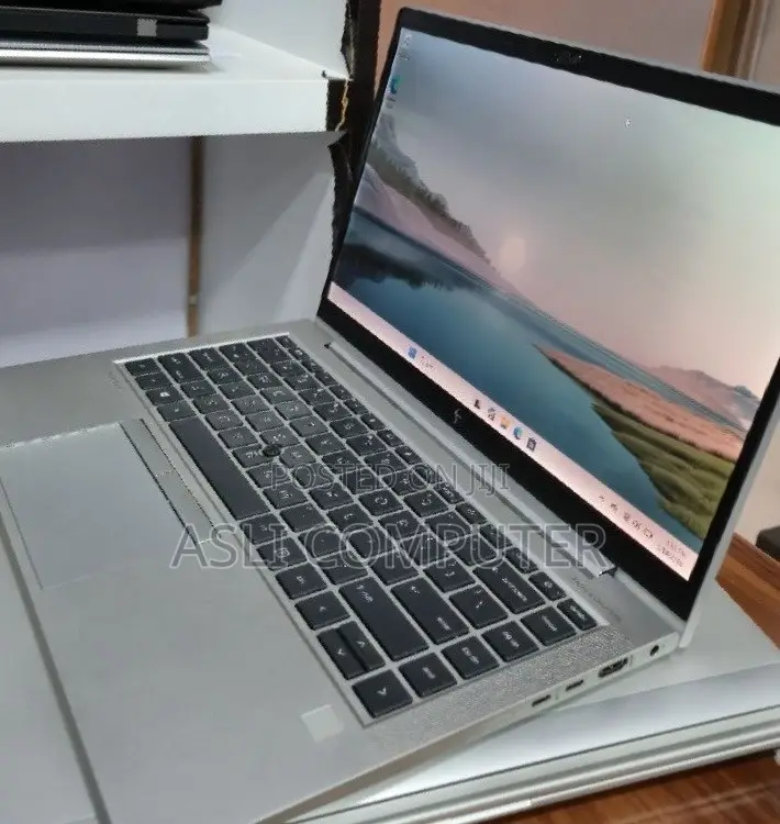 New Laptop HP EliteBook 840 G8 16GB AMD Ryzen 7 SSD 512GB