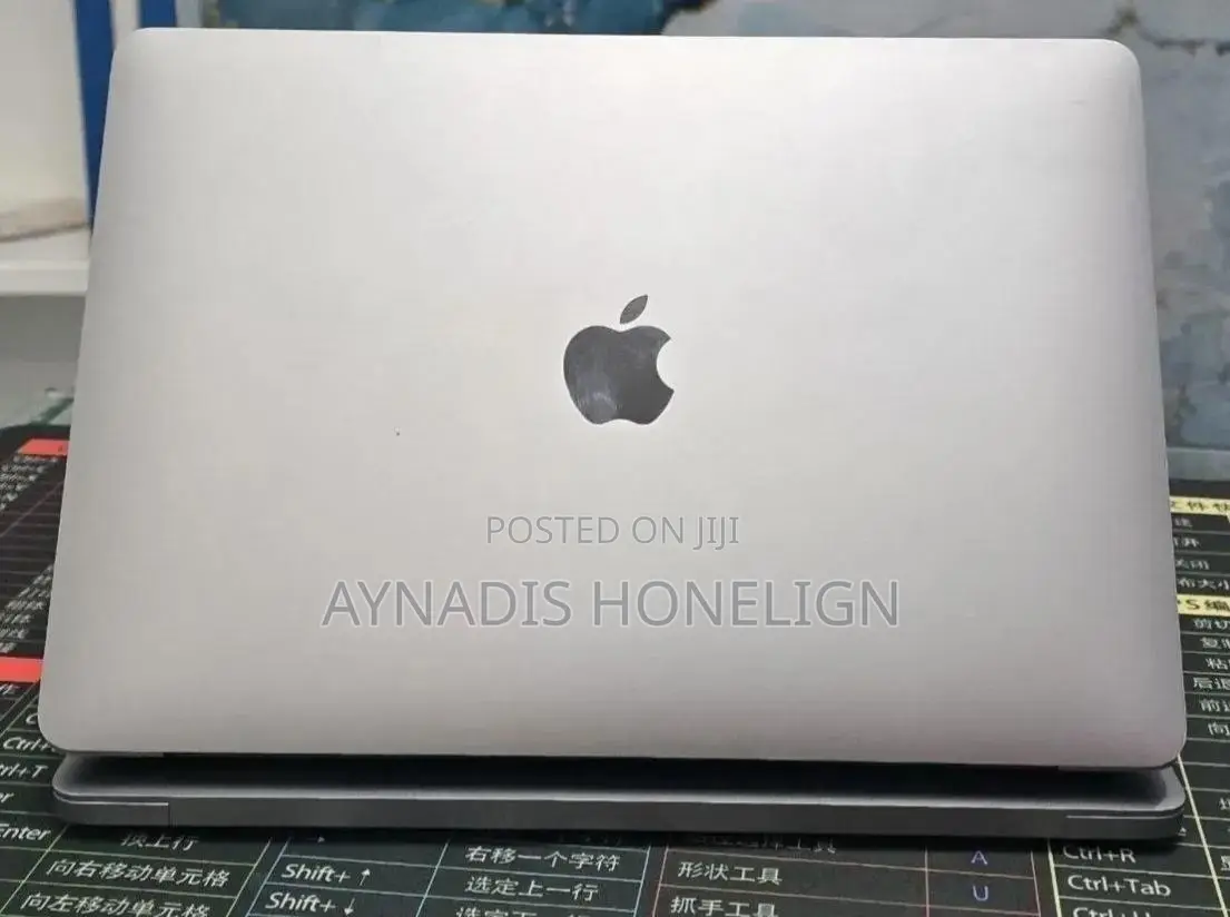New Laptop Apple MacBook Air 8GB Apple M1 SSD 256GB