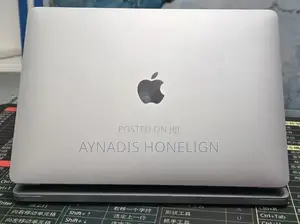 New Laptop Apple MacBook Air 8GB Apple M1 SSD 256GB