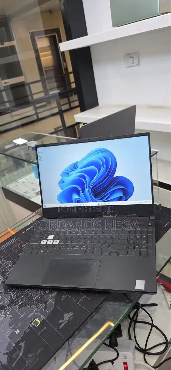 New Laptop Asus TUF Dash F15 16GB Intel Core i7 SSD 512GB