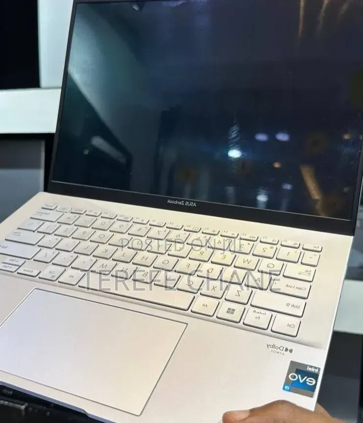 New Laptop Asus Zenbook 14 16GB Intel Core i7 SSD 512GB