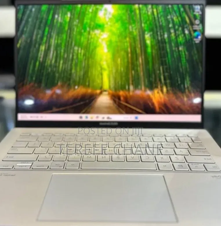 New Laptop Asus Zenbook 14 16GB Intel Core i7 SSD 512GB