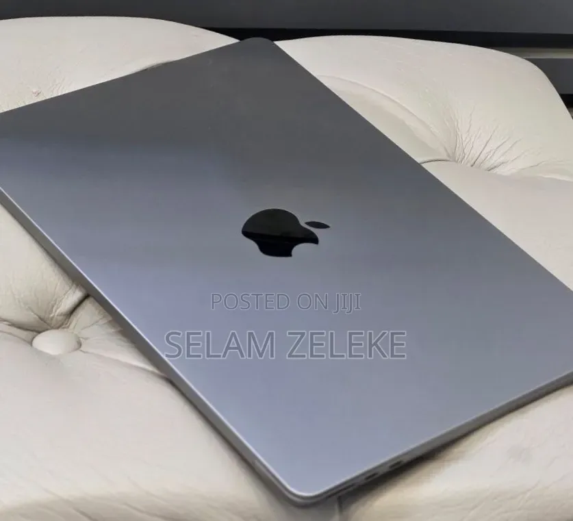 New Laptop Apple MacBook Air 2022 M2 8GB Apple M2 SSD 256GB