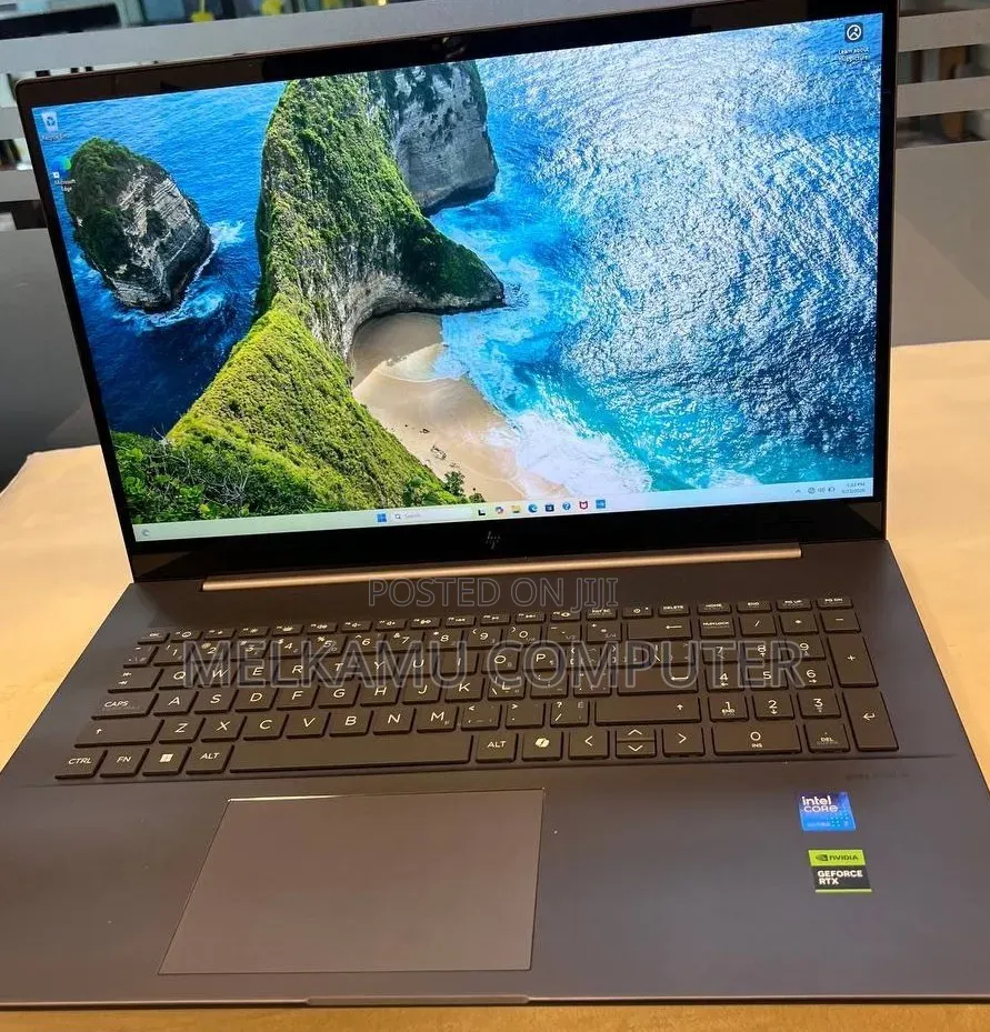 New Laptop HP Envy 17 16GB Intel Core Ultra 7 SSD 1T