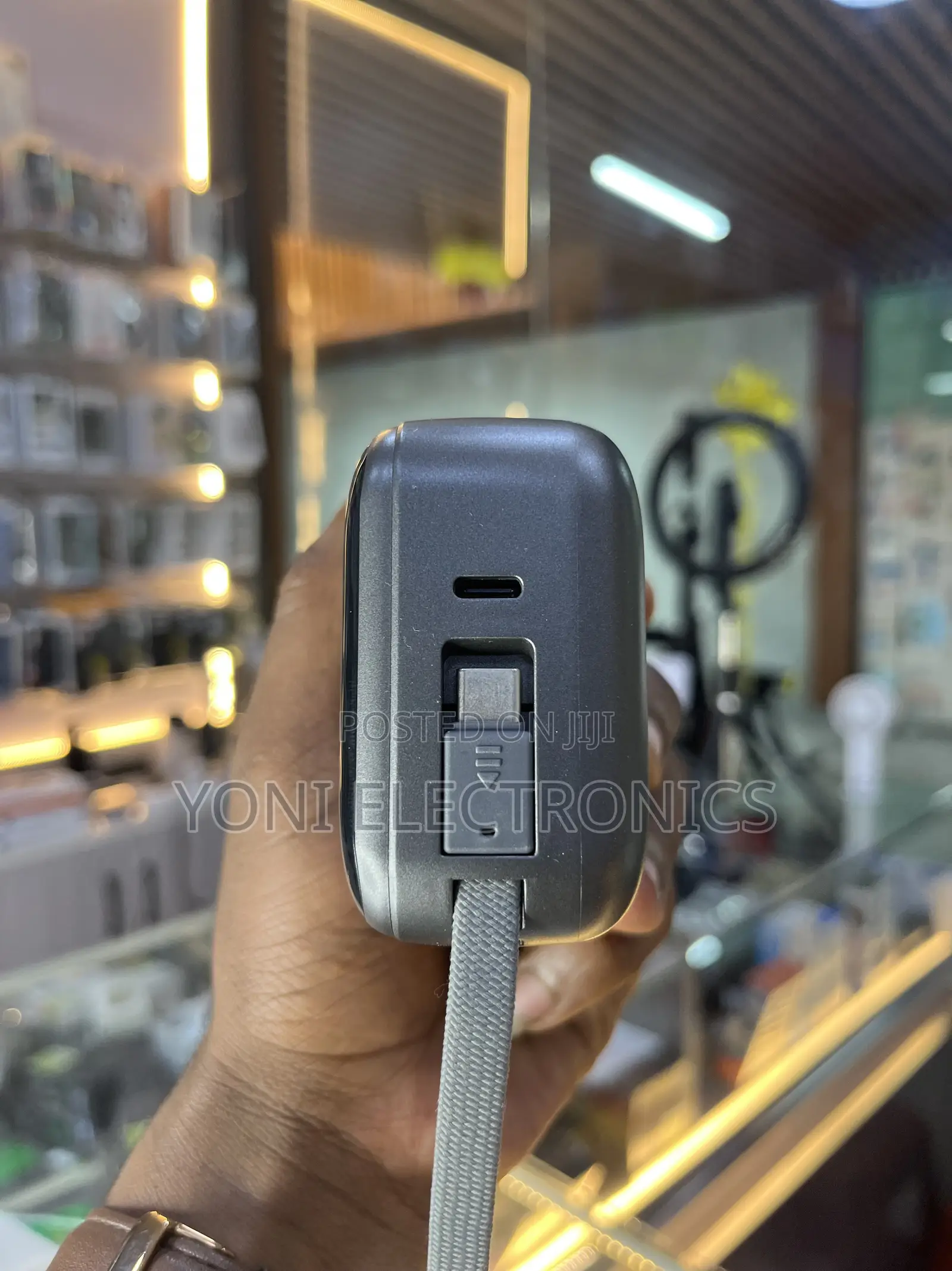 Rugga’s 30,000 mAh 65W Power Bank