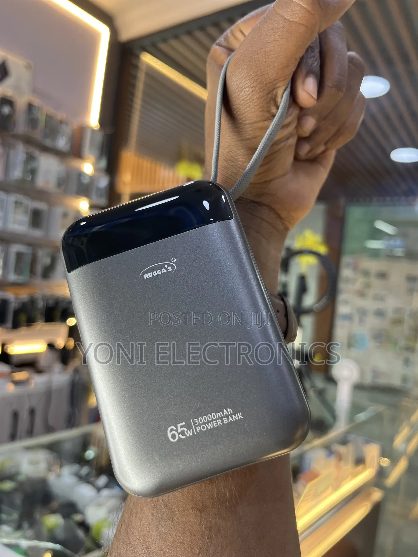 Rugga’s 30,000 mAh 65W Power Bank