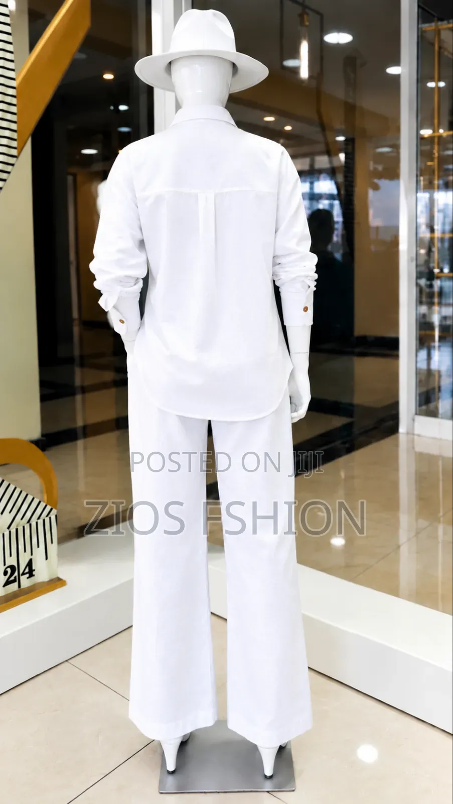 Elegant White 2-Piece Women’s Outfit With Wide-Leg Pants Hat