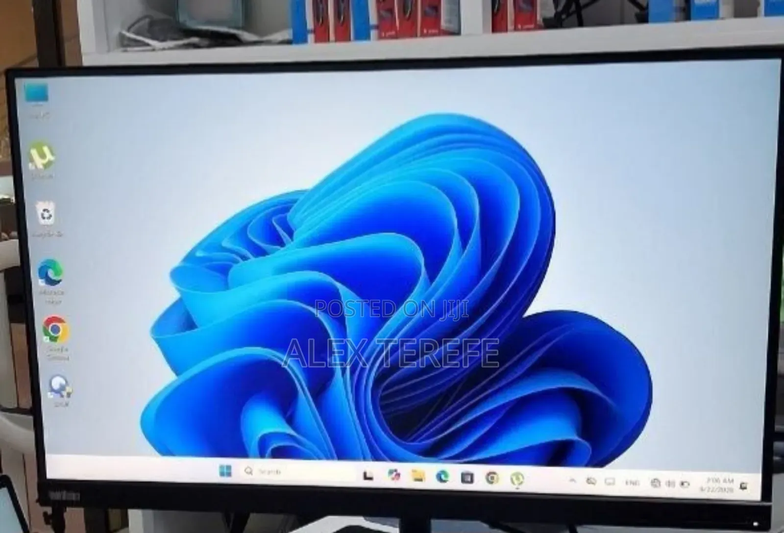 Brand New LENOVO 27" Inch Frameless Monitor 2022/23