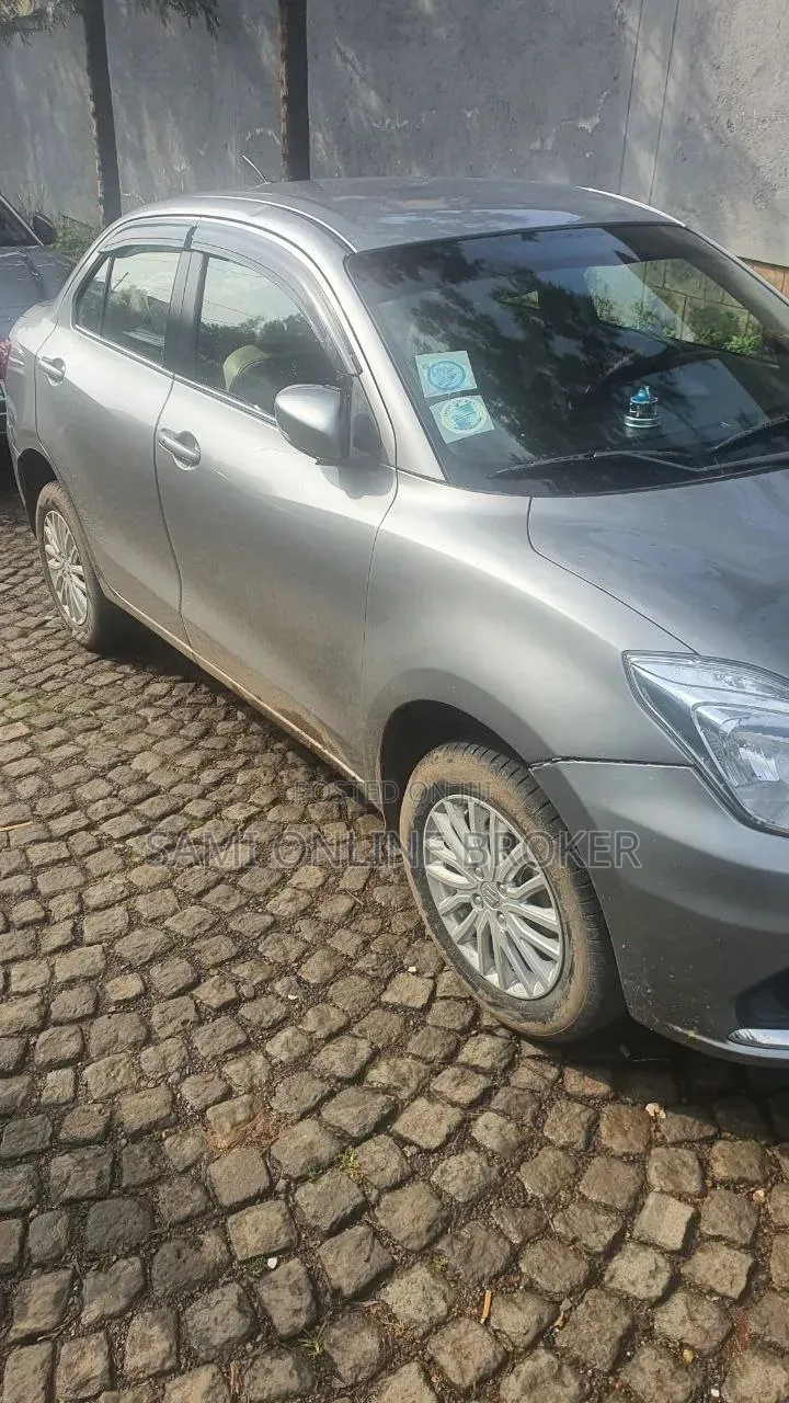 Suzuki Dzire 2022 Gray