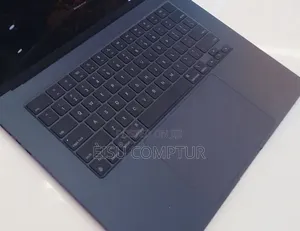 New Laptop Apple MacBook Air 2024 M3 8GB Apple M3 SSD 256GB
