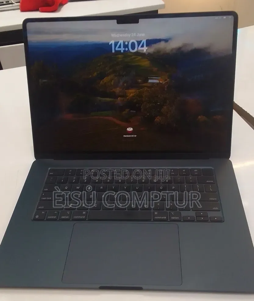 New Laptop Apple MacBook Air 2024 M3 8GB Apple M3 SSD 256GB