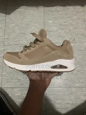 Sketchers Shoes
