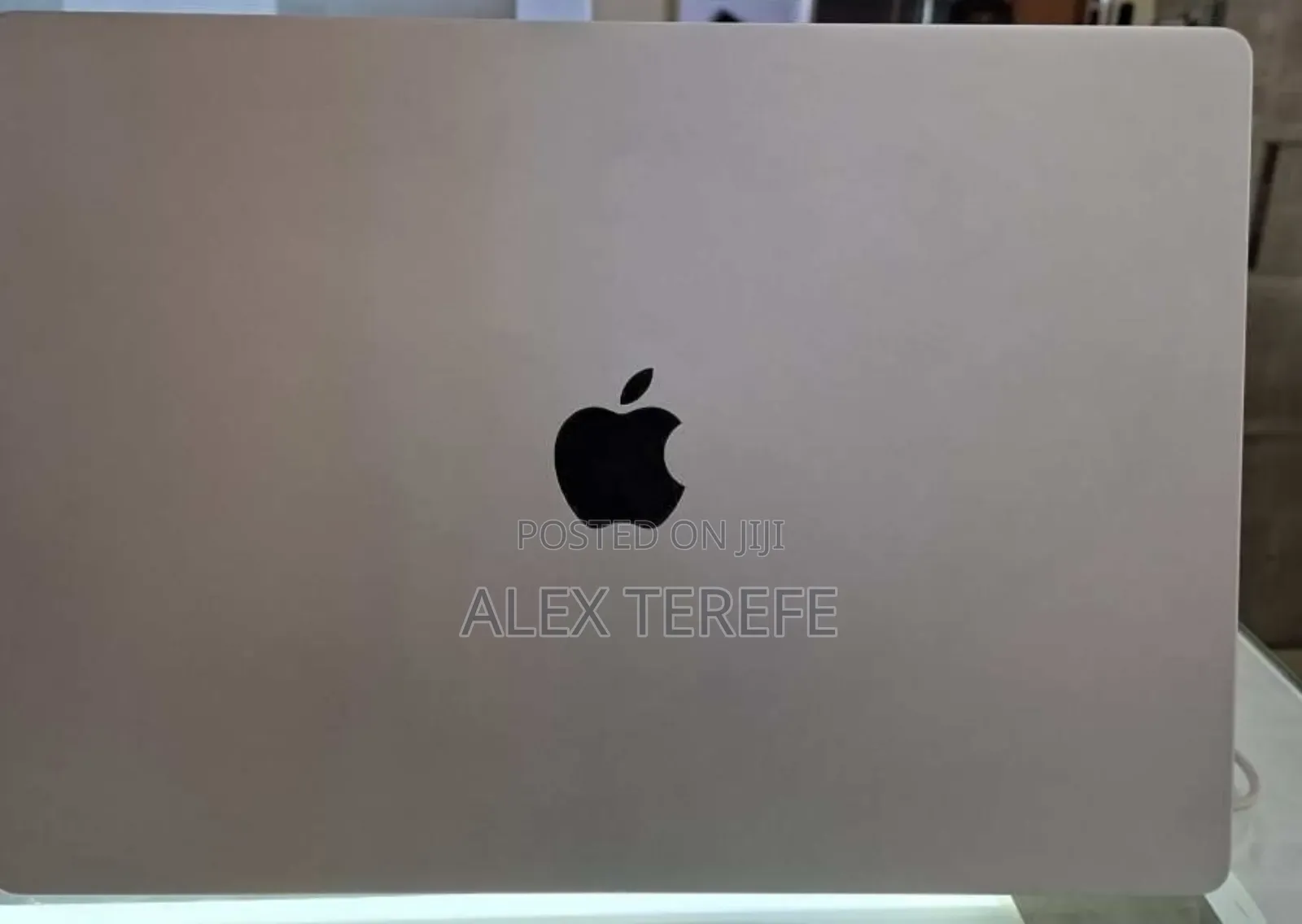 New Laptop Apple MacBook Pro 2021 M1 16GB Apple M1 Pro SSD 512GB