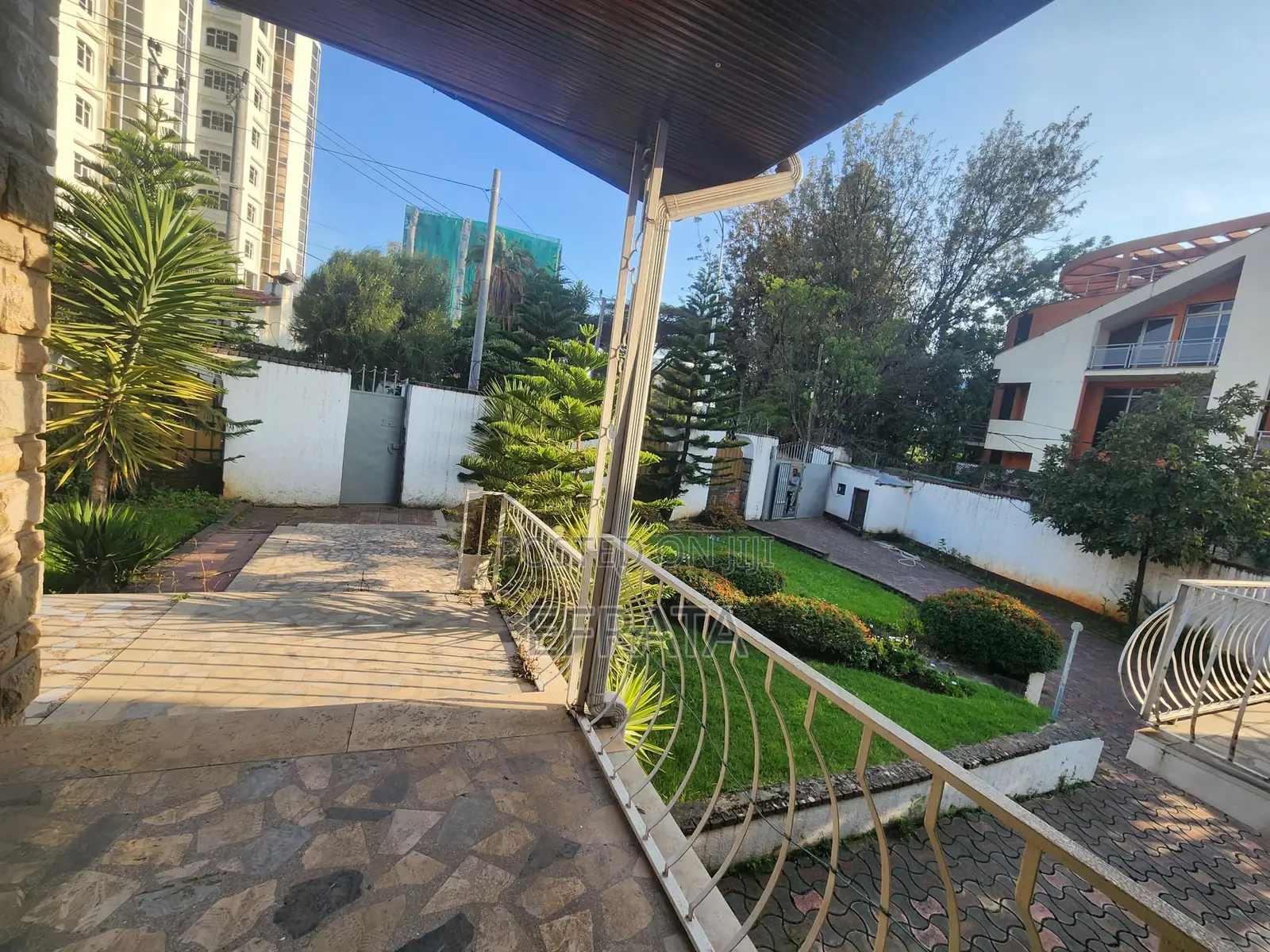 3bdrm House in Bole for rent