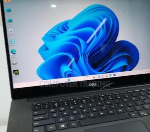 New Laptop Dell XPS 15 16GB Intel Core i7 SSD 512GB