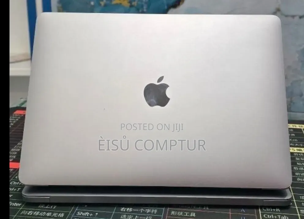 New Laptop Apple MacBook Pro 2021 M1 8GB Apple M1 Pro SSD 256GB