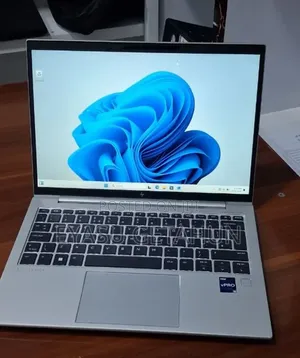 New Laptop HP Elitebook 830 G11 16GB Intel Core i5 SSD 512GB