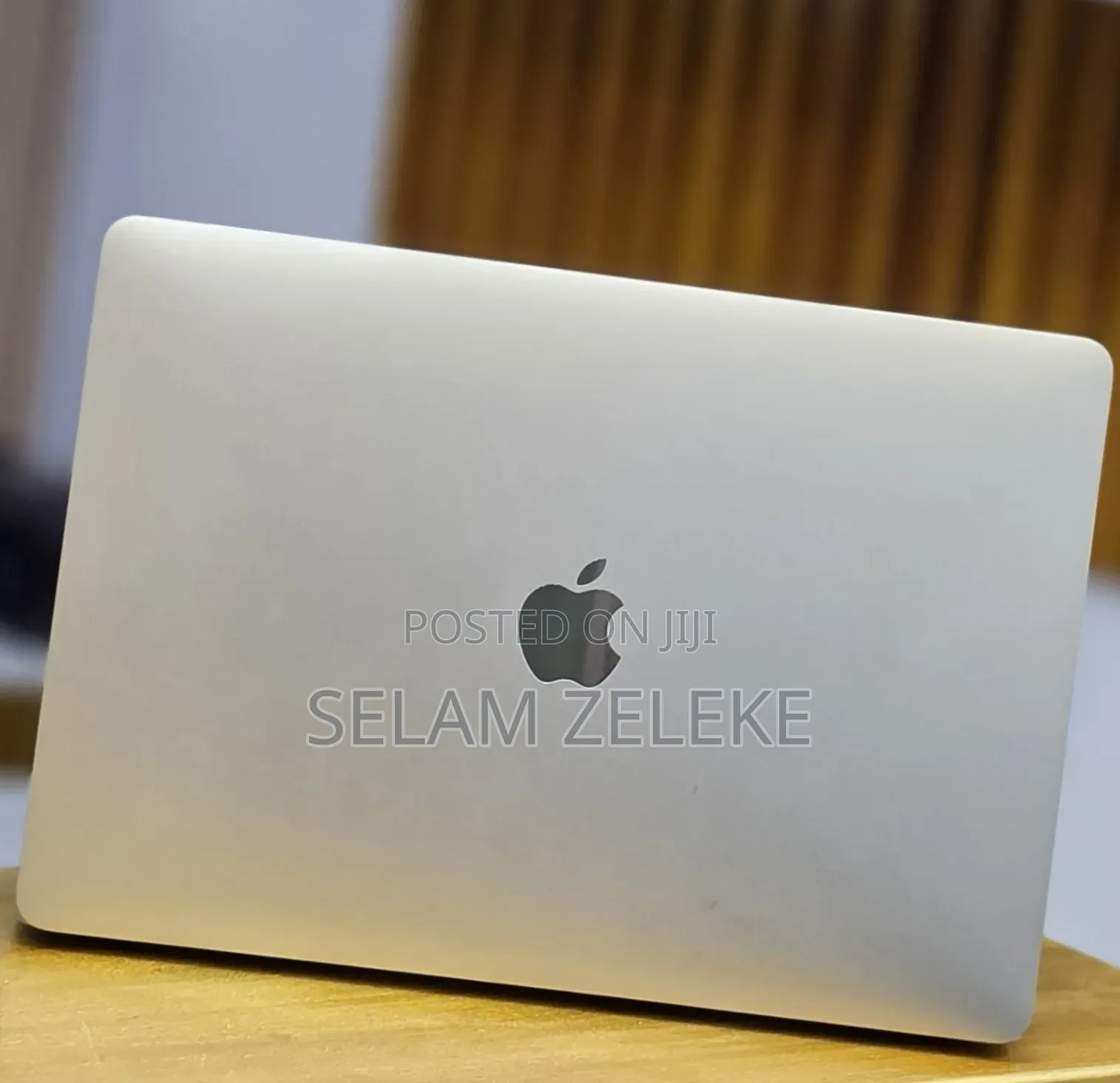 New Laptop Apple MacBook Pro 32GB Intel Core i7 SSD 512GB