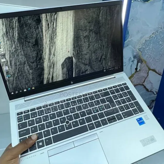 New Laptop HP EliteBook 850 G8 16GB Intel Core i5 SSD 512GB