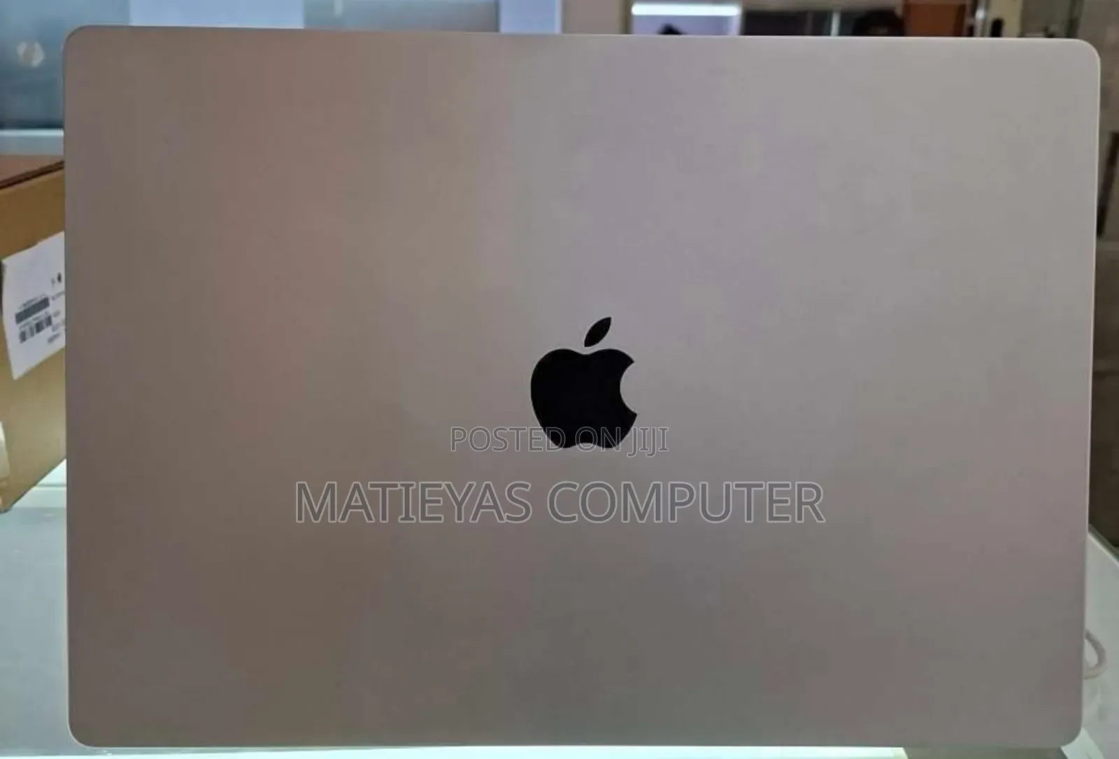 New Laptop Apple MacBook Pro 2021 M1 16GB Apple M1 Pro SSD 512GB